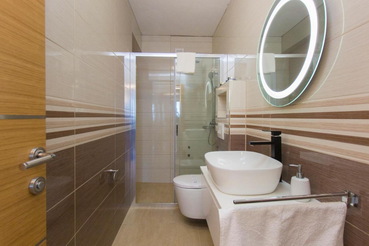 Apartmani Malis Razanj Exterior photo
