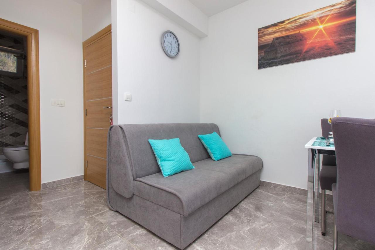 Apartmani Malis Razanj Exterior photo